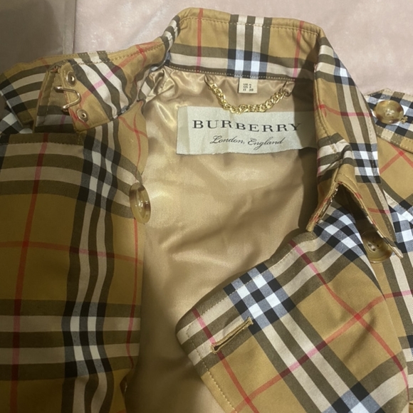 Burberry trench coat jacket for women - Picture 7 of 8